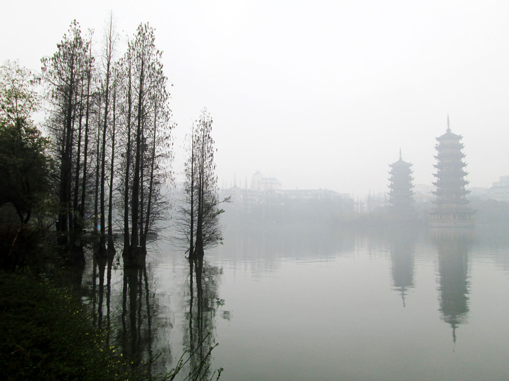 Four Lakes, Kota Guilin.