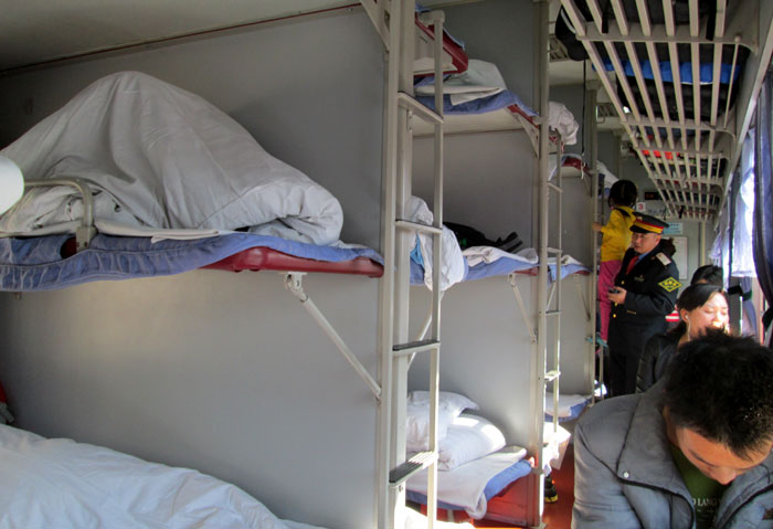 Kabin sleeper train yang saya tumpangi dari Kunming ke Lijiang