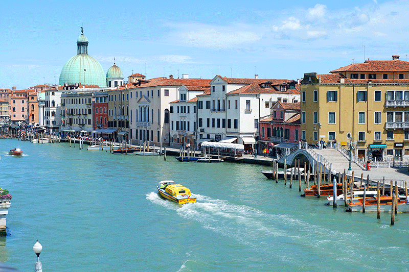 Jalan-jalan di Venesia